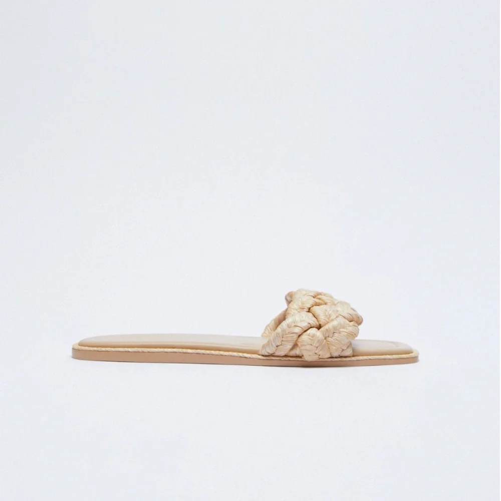 Zara FLAT WOVEN RAFFIA SANDALS - Picture 5 of 13